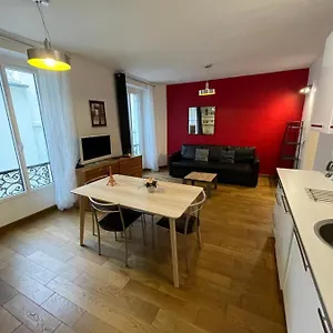  Appartement Invalides Tour Eiffel Amelie France
